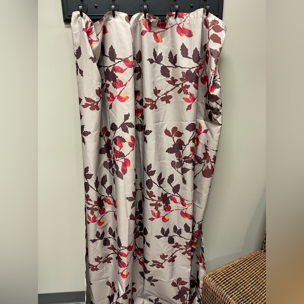 Shower curtain 72x72